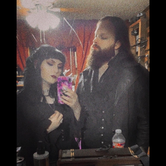 Meet your Posher, Jade - Picture 5 of 6